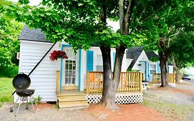 The Landings Inn And Cottages at Old Orchard Beach